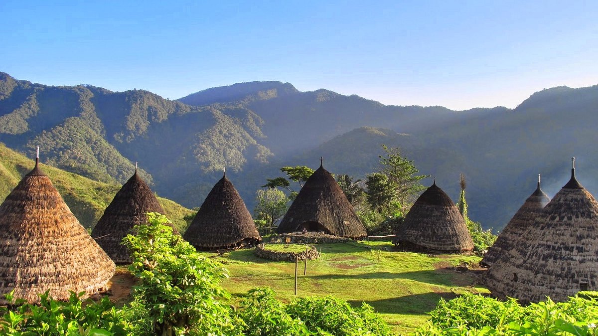 Traveling Indonesia 2025: Smart Tourism, Green Travel, dan Pemberdayaan Lokal
