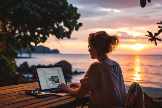 Fenomena Digital Nomad di Indonesia 2025: Antara Kebebasan, Teknologi, dan Ekonomi Kreatif